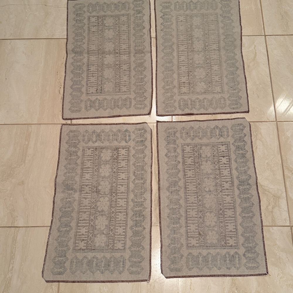 NWOT Four Vintage Polynesian Textured Cotten Place Mats - Picture 4 of 4